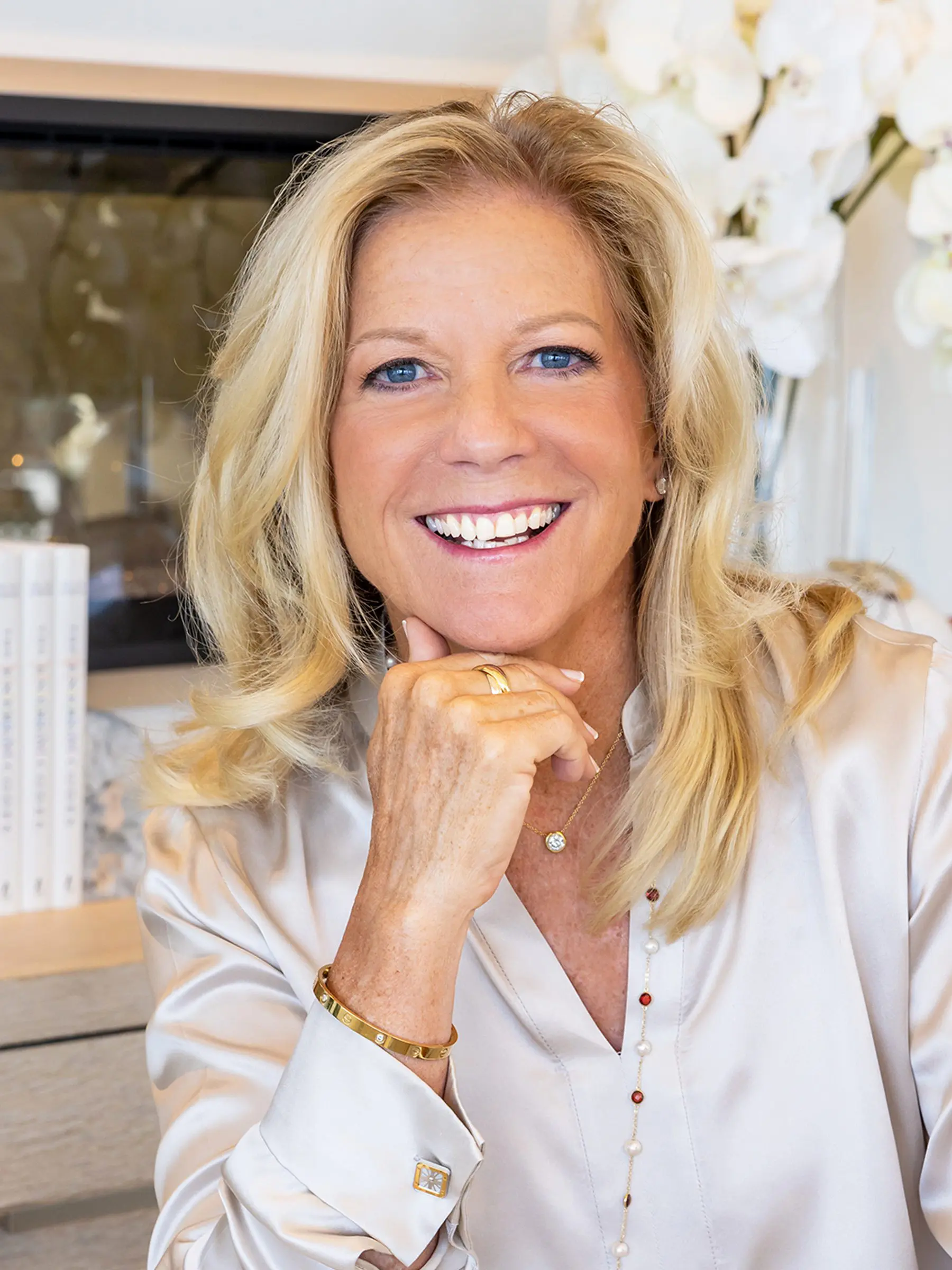 _0084w_Dr-Sue-Morter-©Tanya-Malott_m-Headshot